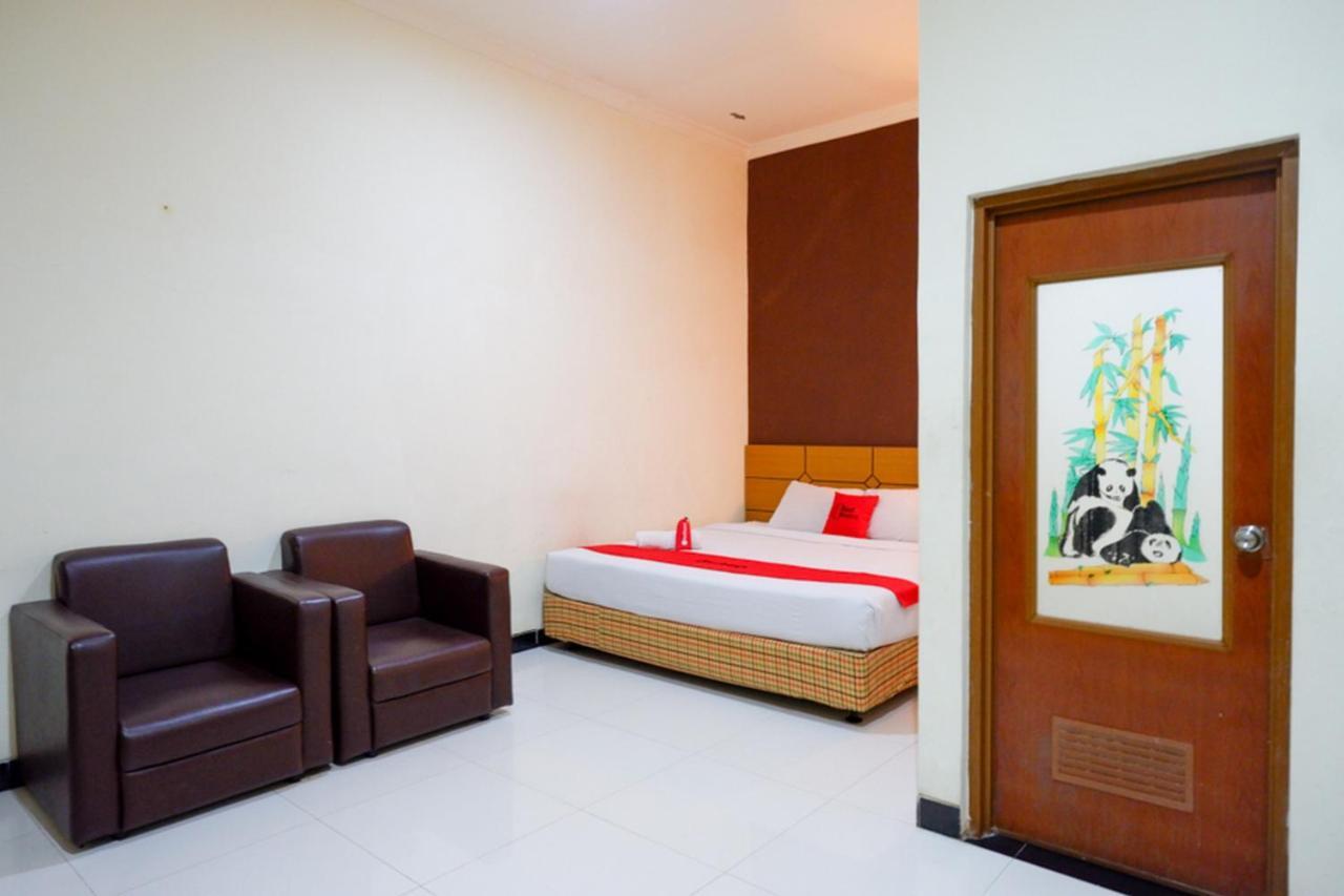 Reddoorz Near Monumen Habibi Ainun Hotel Pare-Pare Bagian luar foto